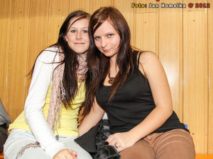 Na zápas dorazili v hojném počtu i sličné slečny