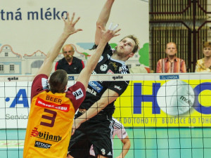 Smeč Radka Macha proti Markovi Beerovi