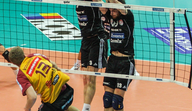 Martin Vodvárka se snaží propálit Macha s Filou