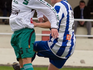 Hlavičkový souboj jankovského Lukáše Voráčka a hlubockého Tomáše Antoše