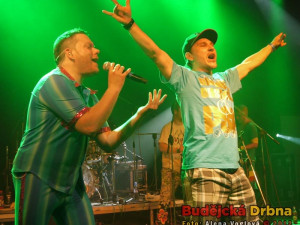 Návštěvník z řad publika na pódiu