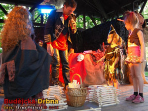 Rej čarodějnic na letní scéně KD Slavie