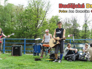 Studentský jam na nábřeží