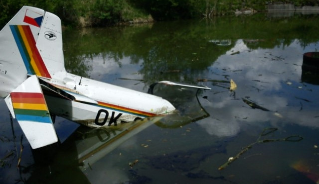 Havarované letadlo u Hosína