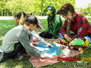 Rákosníček s jeho pomocníkem