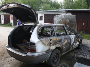 Požár Škody Octavie v Trhových Svinech