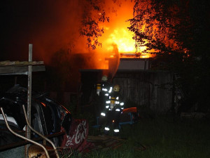 Požár zahradní chaty u Lučního jezu