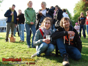 Ve dne pivo chladilo, večer hřálo