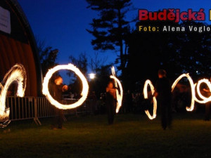 Závěrečné točení všech členů Tohuvabohu