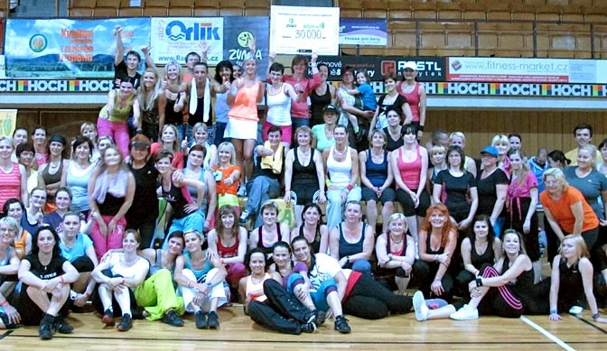 Účastnice charitativní zumby pro Centrum Bazalka