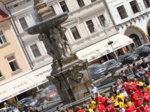 Samson sledoval taneční pokus o rekord