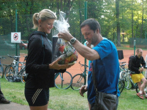 Předávání ceny kapitánce vítězného družstva