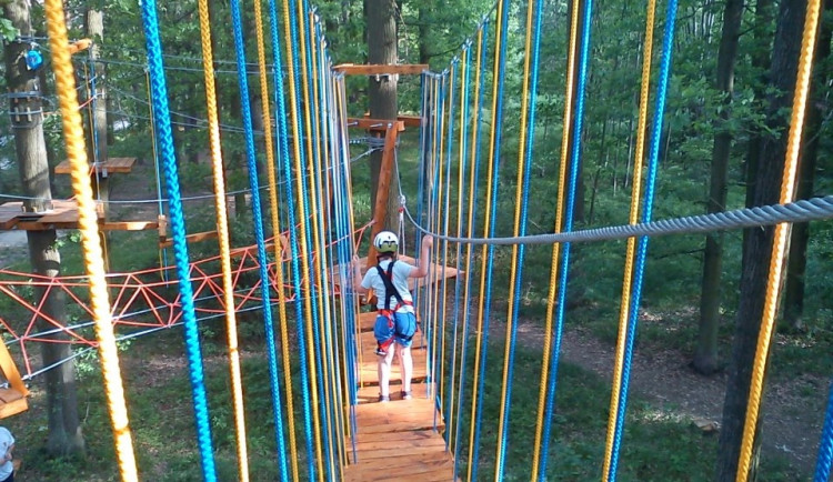 Na Máji se v sobotu odpoledne otevře Lanový park
