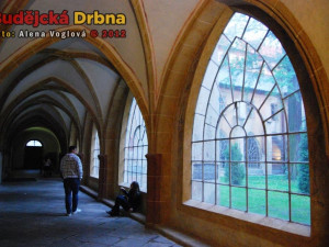 Nádherné prostory Klášterního kostela na Piaristickém náměstí