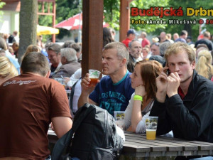 Slavnosti piva 2012: V Budějcích tekl zlatavý mok proudem