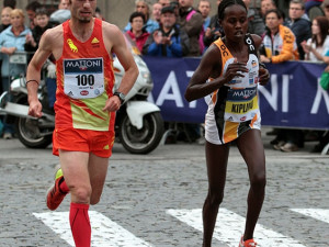 Tomáš Onráček a Joyce Kiplimo z Keni