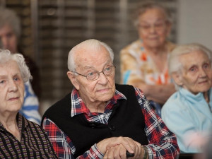 Nemocní senioři budou mít od července vlastní zázemí