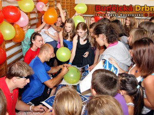 Profesionální volejbalisté se přišli rozloučit s deváťáky