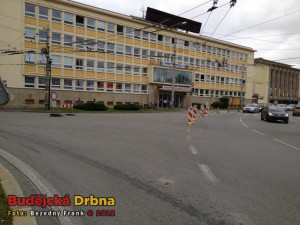 Křižovatka na Senovážném náměstí