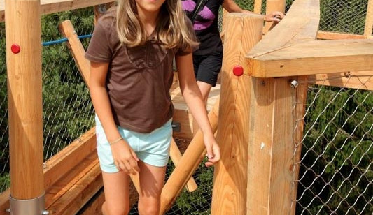 Stezka korunami stromů na Lipně v úterý přivítala první návštěvníky