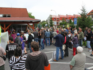 Hnutí Duha "zachraňovalo" Šumavu v Hluboké nad Vltavou