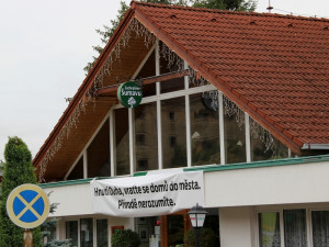 Protest a Antiprotest v Hluboké nad Vltavou