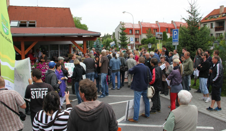 Protest a Antiprotest v Hluboké nad Vltavou