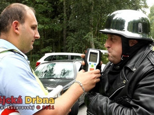 Řidič motorky nadýchal téměř čtyři promile alkoholu