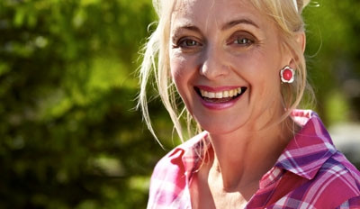 Herečka Veronika Žilková při natáčení filmu Babovřesky