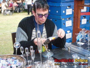 Názorná ukázka práce se sklem