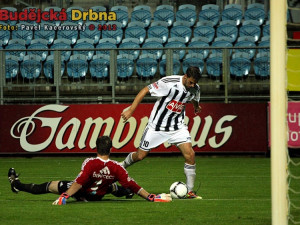 Poslední šance zápasu - Klesa obchází Šustra, gól ale nedává