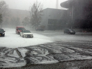 U zimního stadionu. Foto Hawky