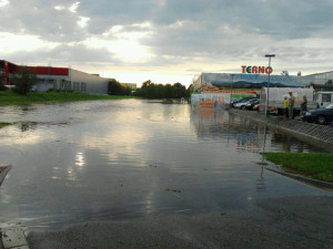 Potopa u supermarketu Terno