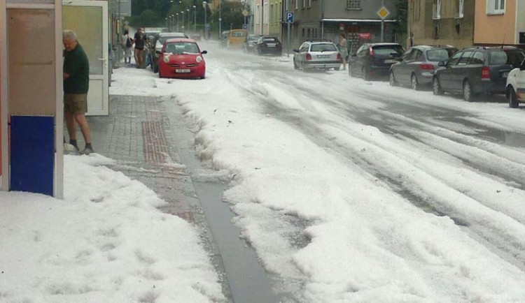 V Budějcích to 4. srpna vypadalo jako v zimě. Foto Pavel Růžička