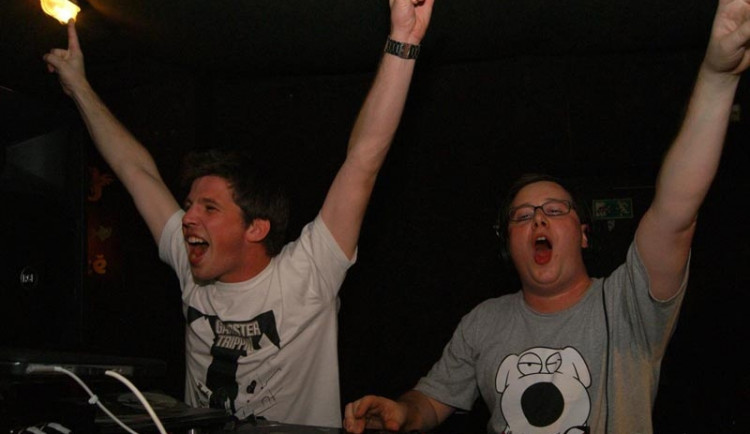 Bifidus Aktif (vpravo) s HellSmithem