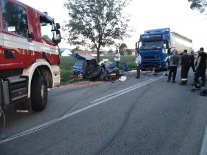Při tragické nehodě mezi Velešínem a Netřebicemi zahynuli tři lidé