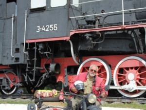 Petr Hošťálek a Miloň Dvořák dojeli na svých motorkách do Stalingradu
