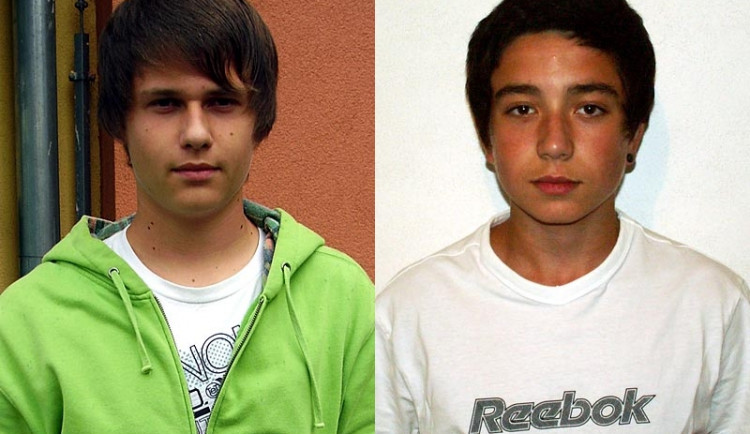 Brankář Filip Kvasnička (vlevo) a záložník Dominik Samek