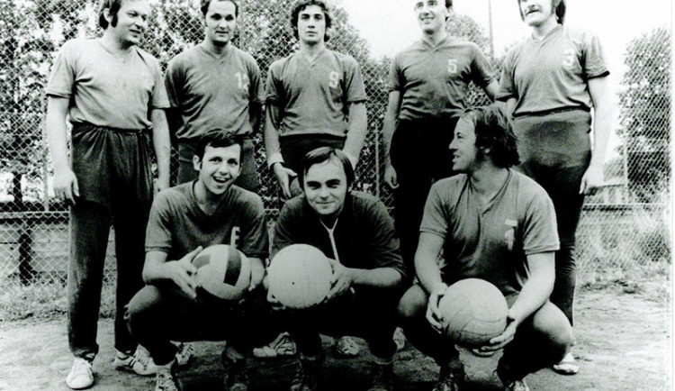 Hráči Meteoru České Budějovice, Vítězslav Pjentak v podřepu vlevo dole