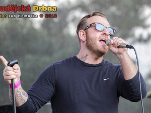 Zpěvák Jan Žampa z kapely Eddie Stoilow