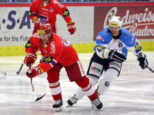 Tomáš Mertl před Tomášem Frolem