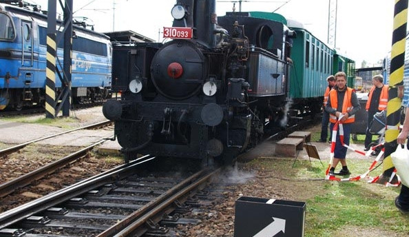 Vláček jezdil z depa na budějcké nádraží
