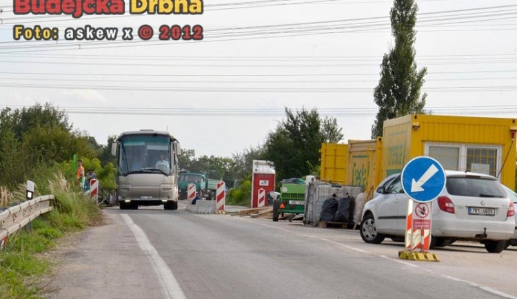 Most u Bavorovic je průjezdný. Ilustrační snímek byl pořízen ještě v době uzavírky