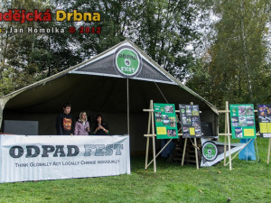 Svůj stánek tu měl také Odpad fest
