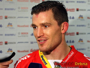 Andrew Ference proti Karlovým Varům konečně nastoupil, aby hájil barvy Budějc!