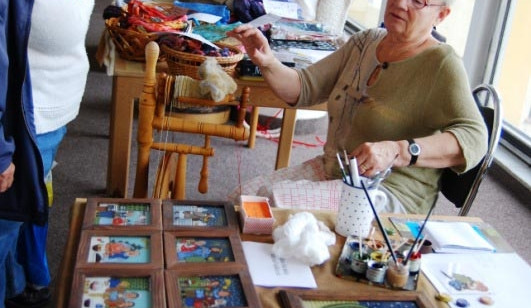 K vidění a koupení byly výrobky lidových řemesel