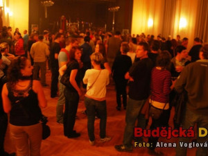 Po půl deváté již byla Slavie plná