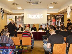 Tisková konference se konala v prostorech Clarion Congress Hotelu