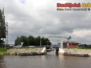 Zvedací most do přístavu v Českém Vrbném