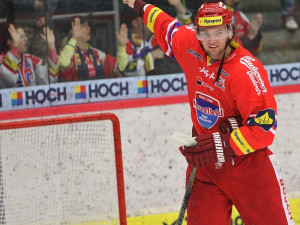 Martin Hanzal děkuje domácím fanouškům